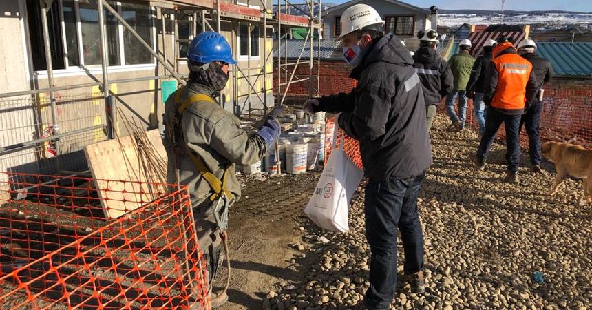 Magallanes: autoridades fiscalizan y difunden medidas de prevención ante Covid en sector construcción