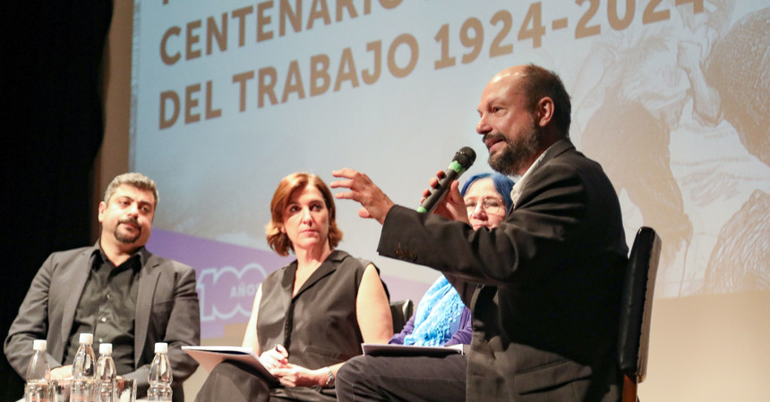 Dirección del Trabajo reflexiona sobre su rol en publicación colectiva