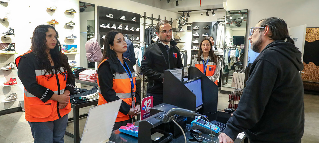 Dirección del Trabajo fiscalizará feriado irrenunciable del comercio y descanso de trabajadores del transporte interurbano durante fin de semana largo